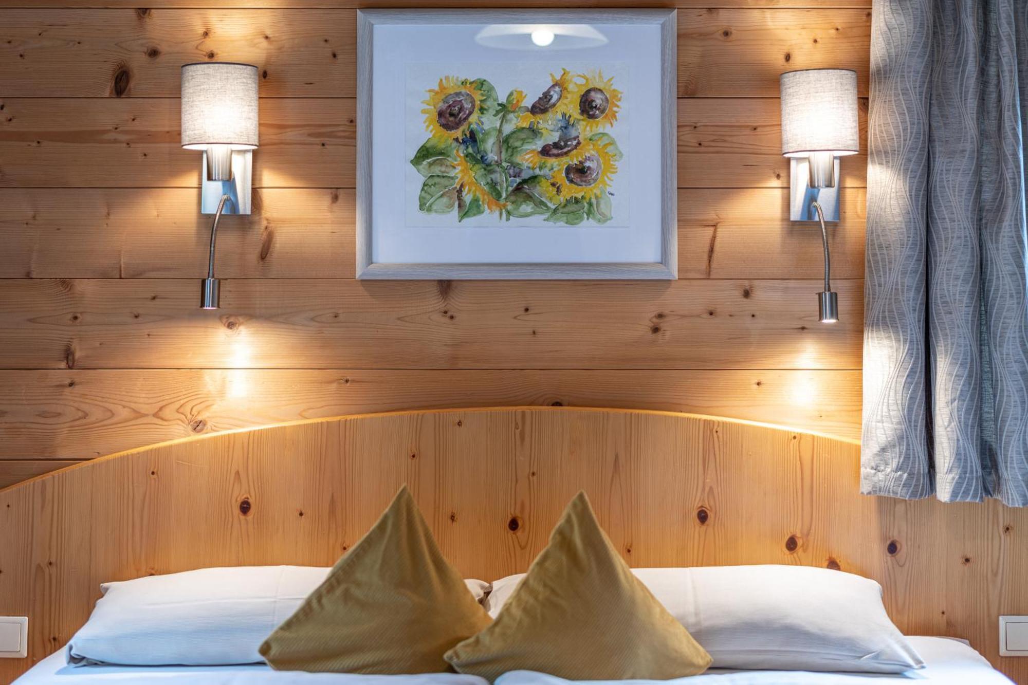 Der Ortnerhof - Hotel & Reiterhof Pragraten Room photo