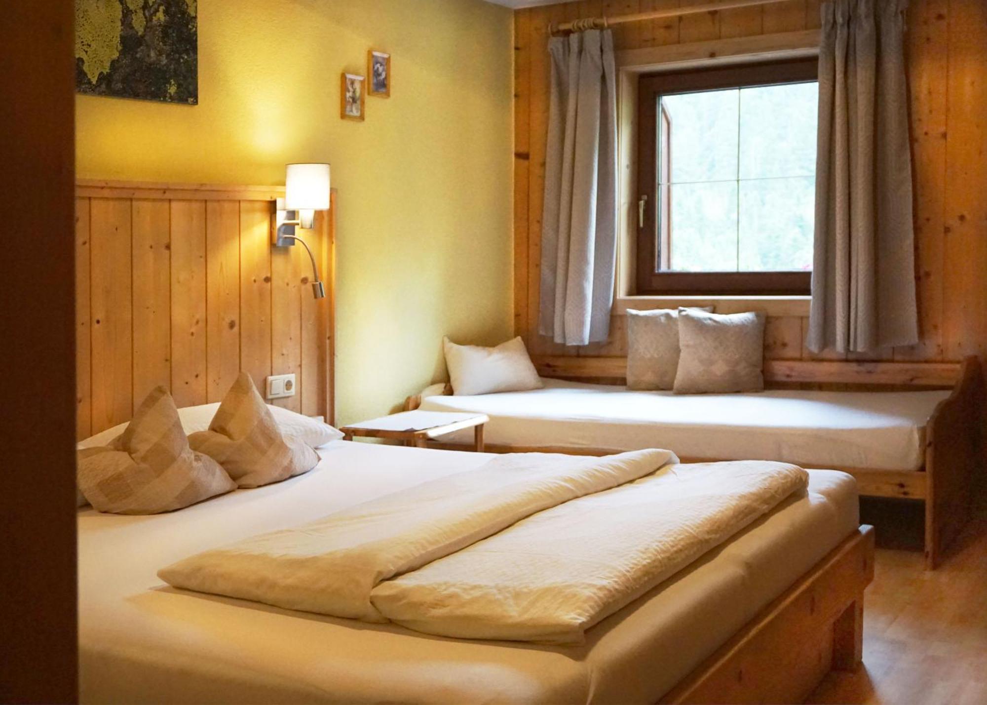 Der Ortnerhof - Hotel & Reiterhof Pragraten Room photo